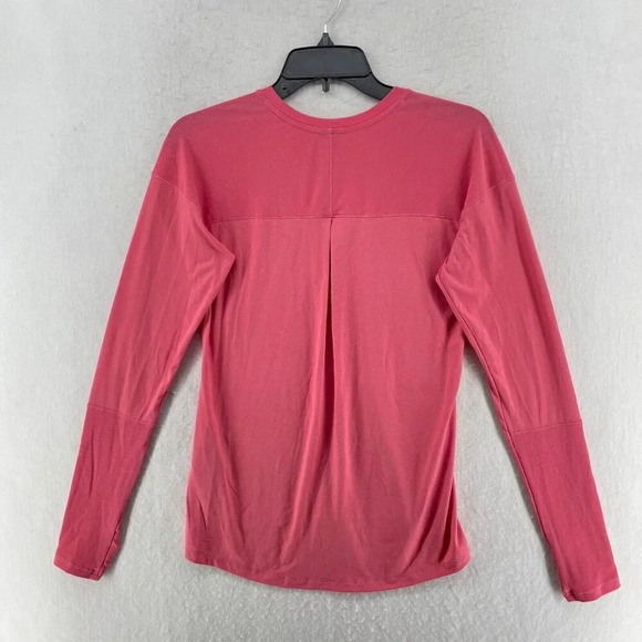 The North Face Shirt Women's Sz XS Pink Round Neck Athletic Pullover Long Sleeve - Picture 2 of 10